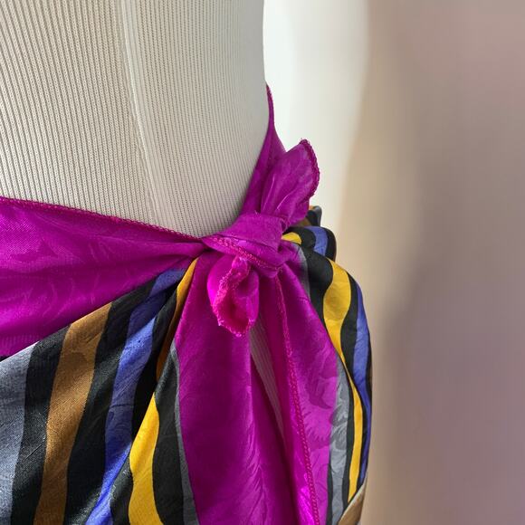 Silky Square Scarf Modern Print "Eyes"  34" - Picture 8 of 8